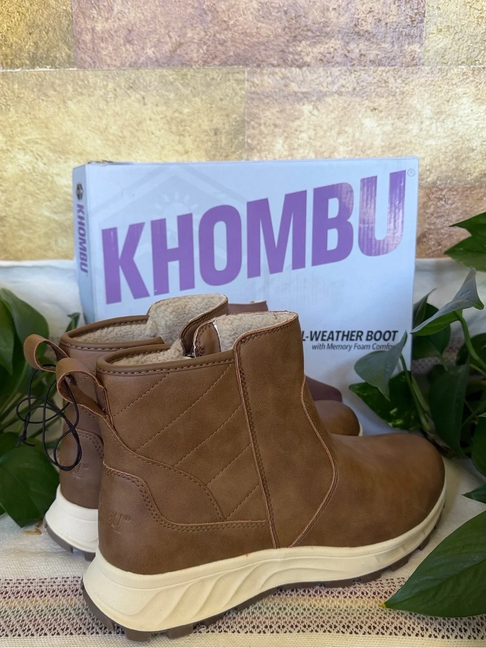NEW Khombu Women’s Faux Fur, Water Repellant All-Weather Dusk Boots, Size 10M